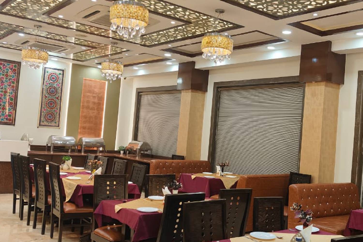 Restaurant Interior and Seating